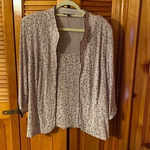 Woman’s 2 pc top and jacket